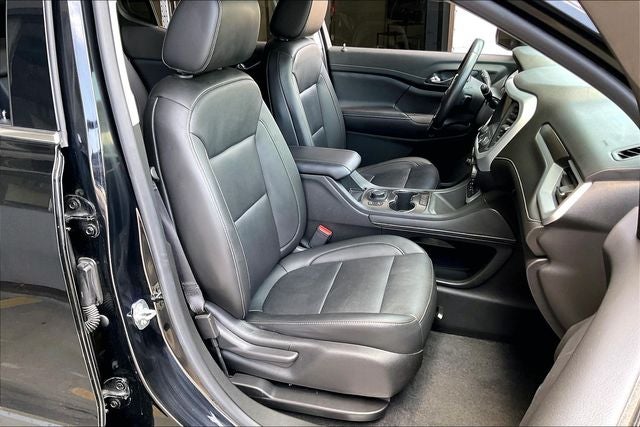 2021 GMC Acadia SLT