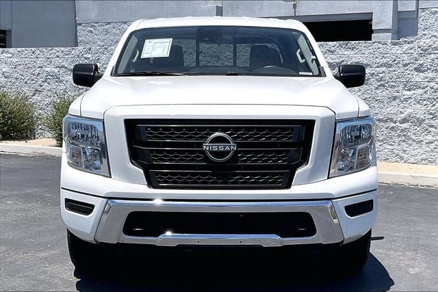 2023 Nissan Titan SV
