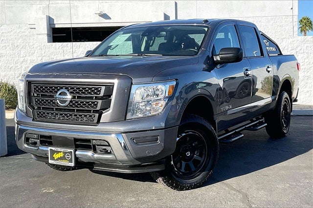 2021 Nissan Titan SV
