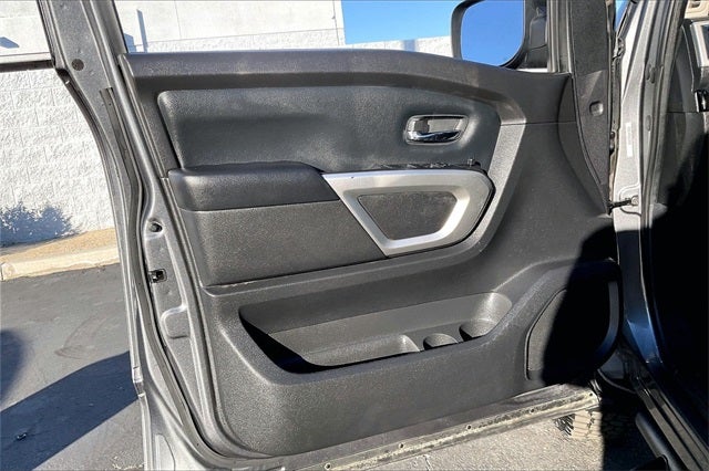 2021 Nissan Titan SV