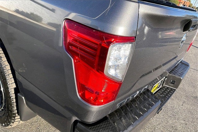 2021 Nissan Titan SV