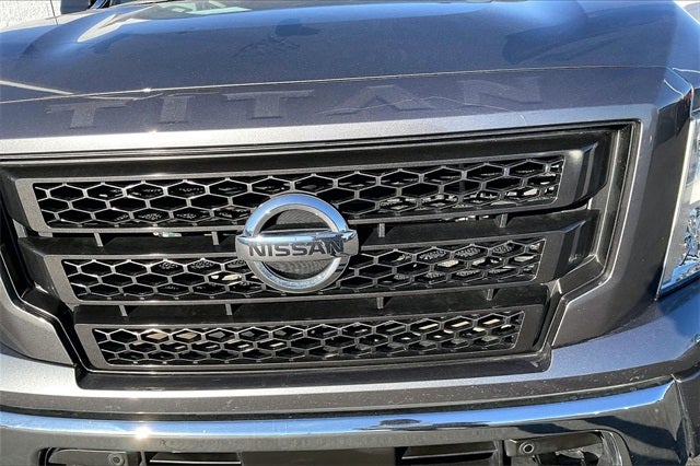 2021 Nissan Titan SV