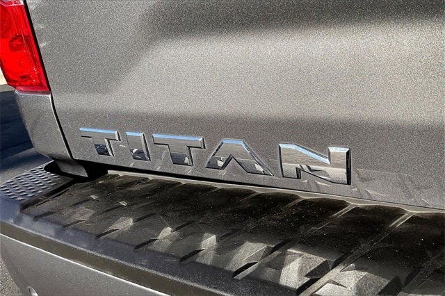 2021 Nissan Titan SV