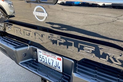 2025 Nissan Frontier SV