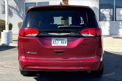2023 Chrysler Voyager LX