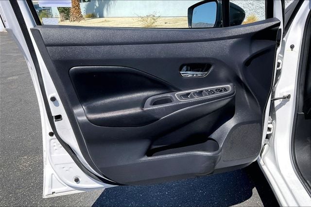 2024 Nissan Versa 1.6 SR