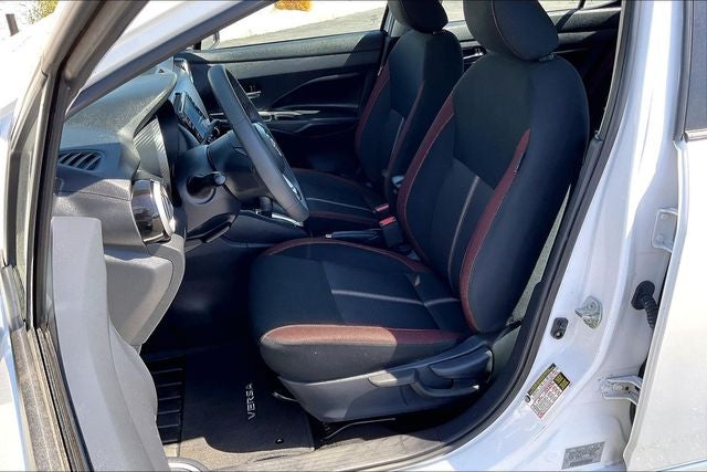 2024 Nissan Versa 1.6 SR
