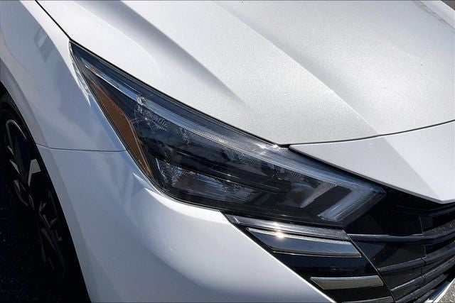 2024 Nissan Versa 1.6 SR