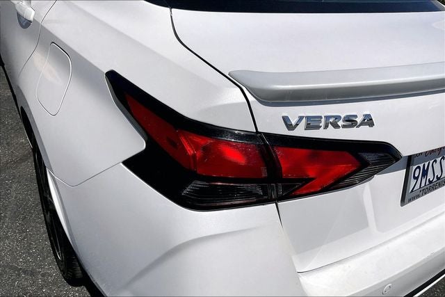 2024 Nissan Versa 1.6 SR