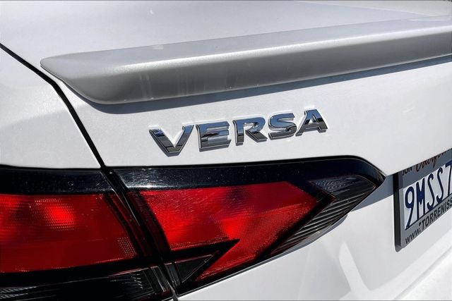 2024 Nissan Versa 1.6 SR