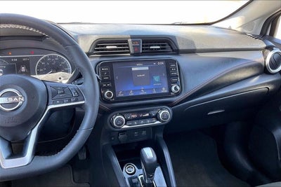 2024 Nissan Versa 1.6 SR