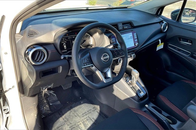 2025 Nissan Versa 1.6 SR