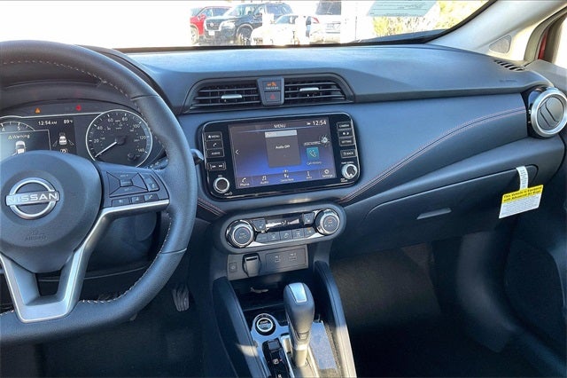 2025 Nissan Versa 1.6 SR