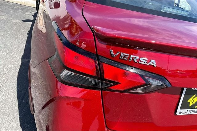 2025 Nissan Versa 1.6 SR