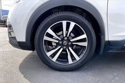 2019 Nissan Kicks SR