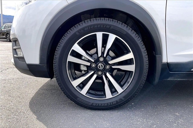 2019 Nissan Kicks SR