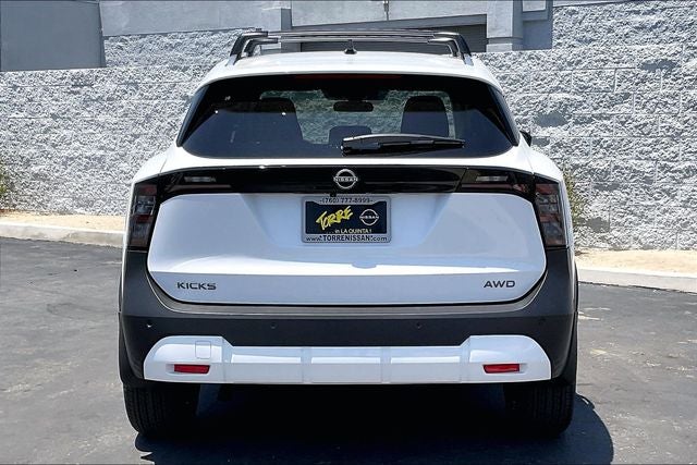 2026 Nissan Kicks SV