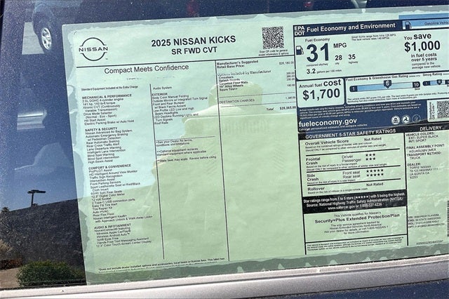 2025 Nissan Kicks SR