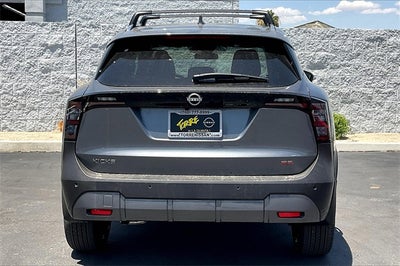 2025 Nissan Kicks SR