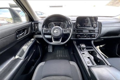 2025 Nissan Pathfinder S