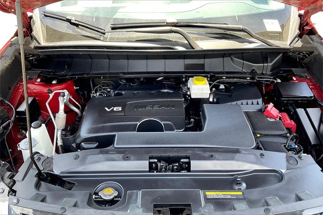 2022 Nissan Pathfinder SV