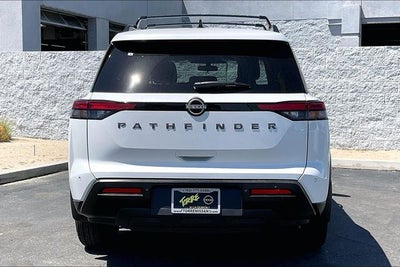2026 Nissan Pathfinder SV