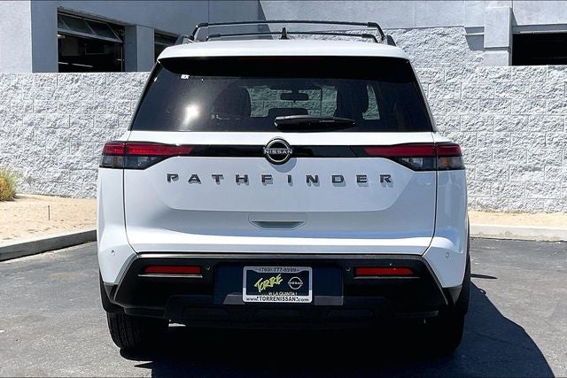 2026 Nissan Pathfinder SV