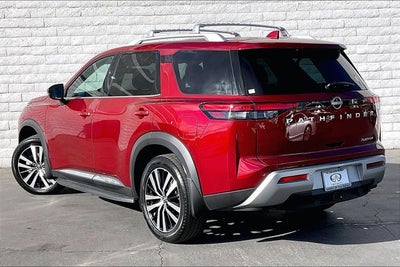 2025 Nissan Pathfinder Platinum
