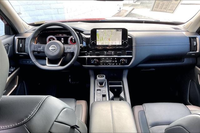 2025 Nissan Pathfinder Platinum