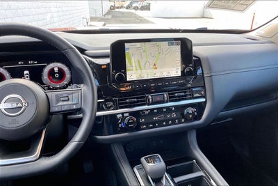 2025 Nissan Pathfinder Platinum