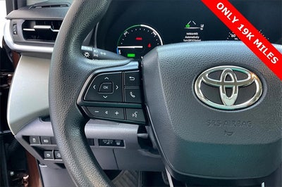 2022 Toyota Sienna LE 8 Passenger