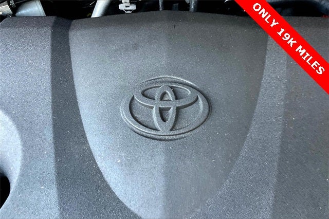 2022 Toyota Sienna LE 8 Passenger