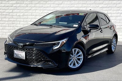 2025 Toyota Corolla Hatchback SE