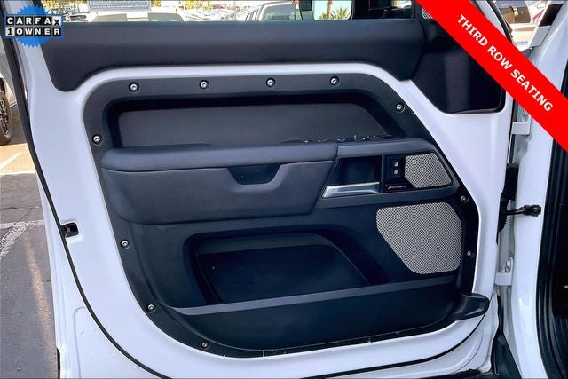 2024 Land Rover Defender 130 X-Dynamic SE