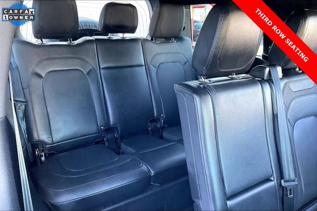 2024 Land Rover Defender 130 X-Dynamic SE