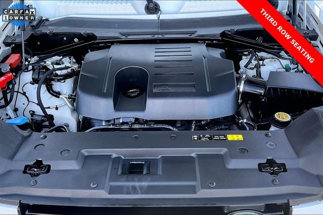 2024 Land Rover Defender 130 X-Dynamic SE