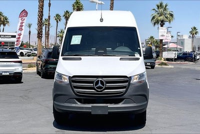 2025 Mercedes-Benz Sprinter 2500 Crew 144 WB