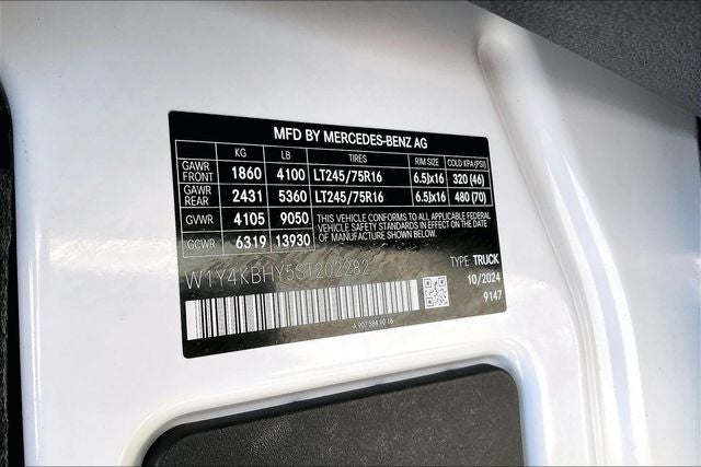 2025 Mercedes-Benz Sprinter 2500 Crew 144 WB