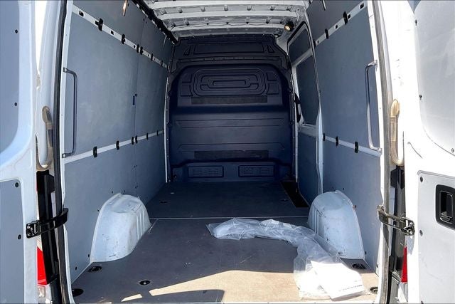 2025 Mercedes-Benz Sprinter 2500 Crew 144 WB