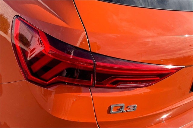 2019 Audi Q3 2.0T Prestige S line quattro