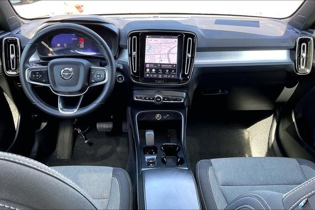 2024 Volvo XC40 B5 Core