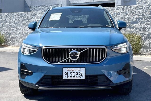 2024 Volvo XC40 B5 Core