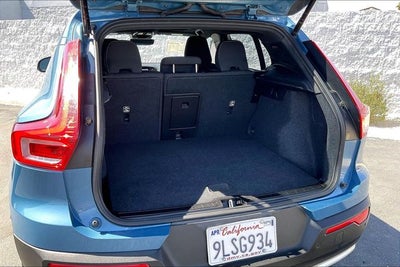 2024 Volvo XC40 B5 Core