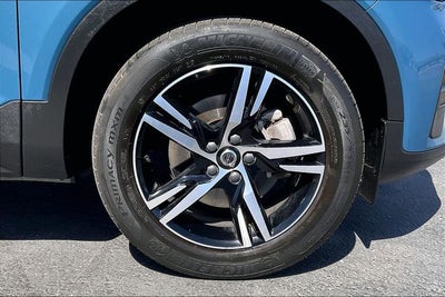 2024 Volvo XC40 B5 Core